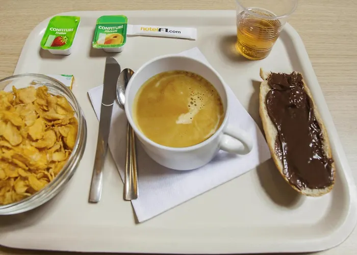 Hotelf1 Grenoble Universite فندق