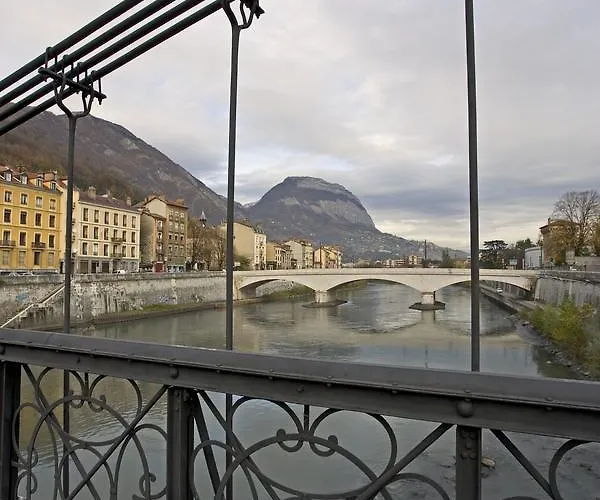 Hotelf1 Grenoble Universite فندق *